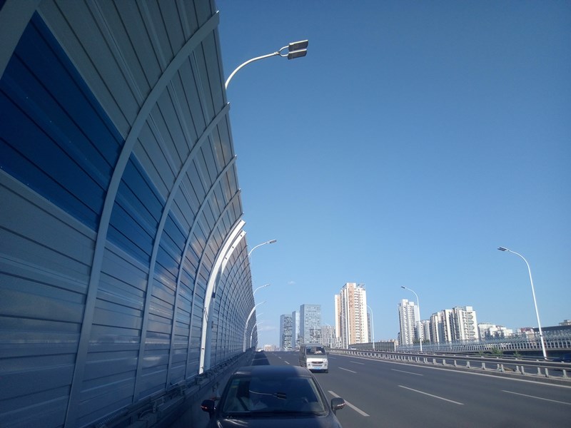 高速公路聲屏障對(duì)色彩有什么要求？